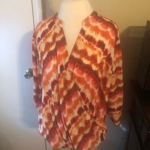 {Rue21}Faux wrap burnt orange/brown tie dye blouse